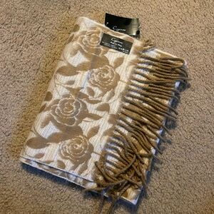 Winter acrylic scarf with tassels and flower design